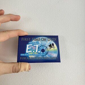 Vintage Y2K 2002 ET Movie Promo Pin Button Broach Rectangle Blue